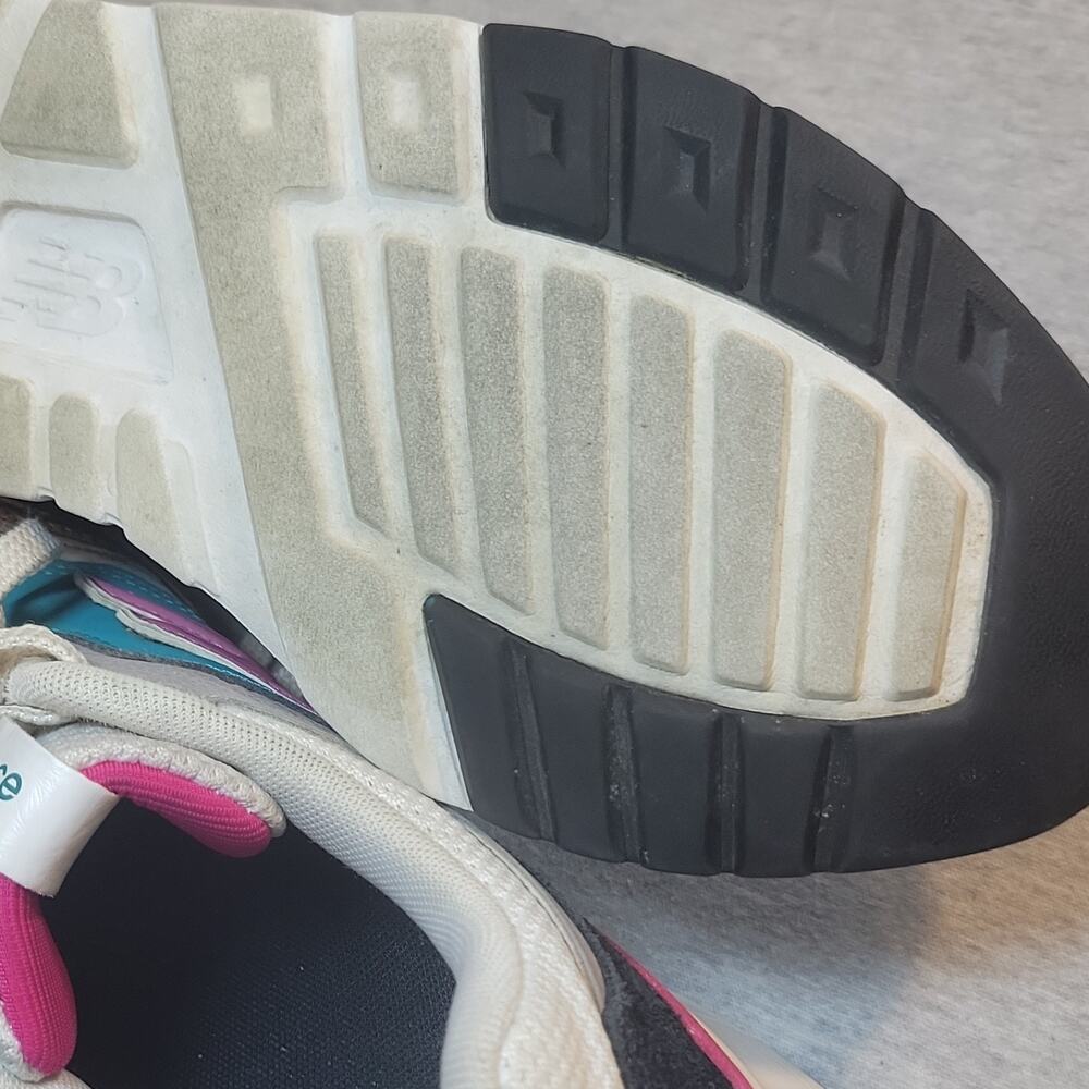 New Balance Women’s Low Top Lace-Up Athletic Sneakers Colorblock White Teal Pink - Picture 9 of 10